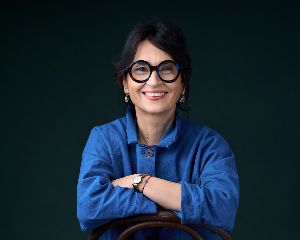 Agnieszka Pypeć - portret na krześle.