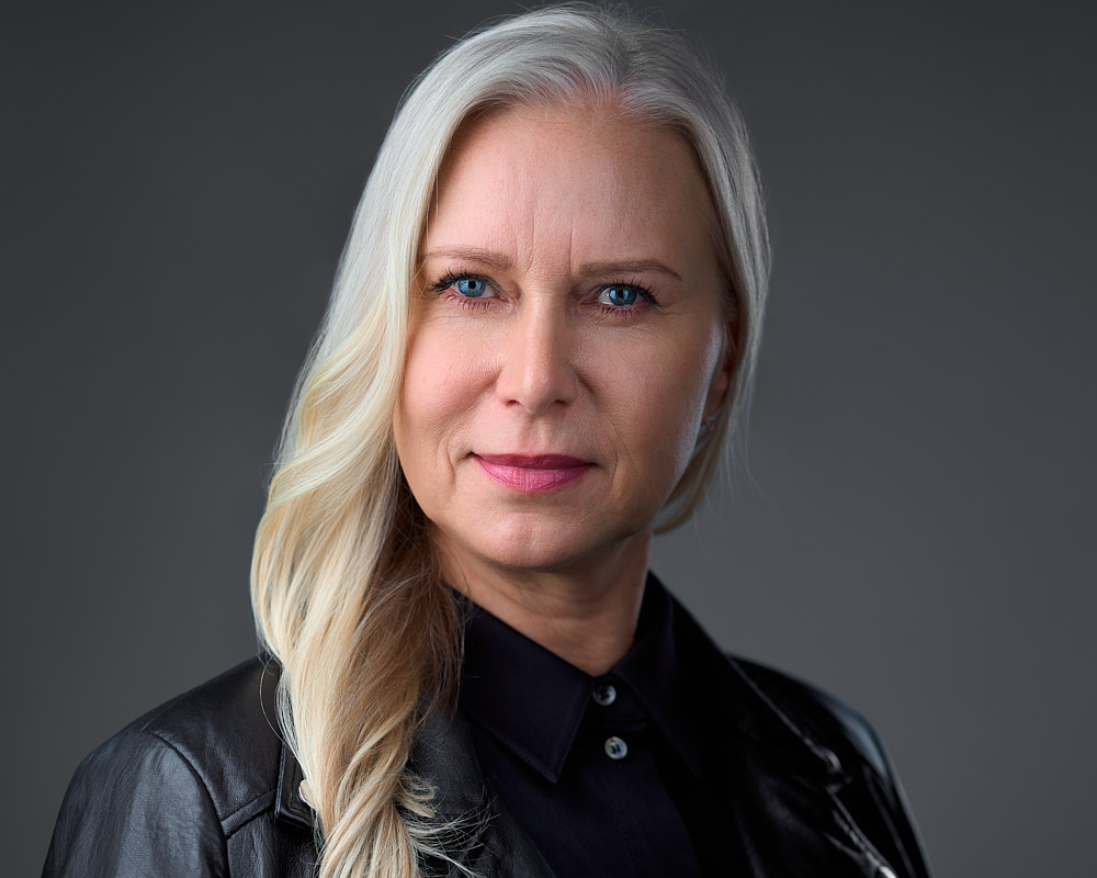 Portret biznesowy kobiecy mocny