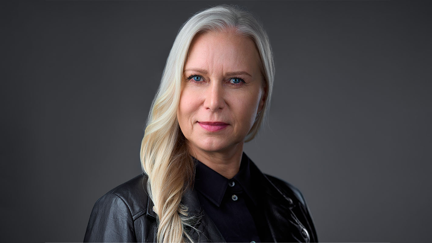 Zdjęcie biznesowe - portret kobiety w skórze